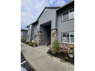 260 LONE PINE Ln 2, The Dalles, OR 97058