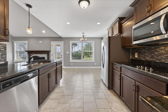 161 Roanoke Station Cir, Clarksville, TN 37043