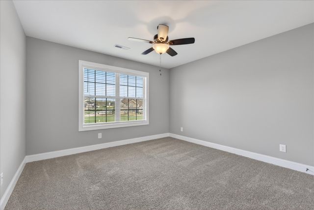 161 Roanoke Station Cir, Clarksville, TN 37043