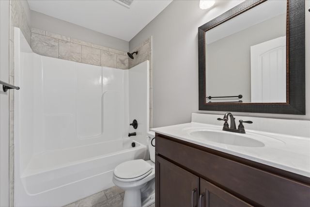 161 Roanoke Station Cir, Clarksville, TN 37043