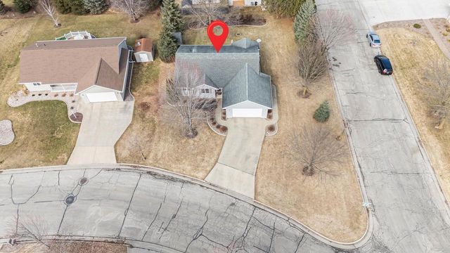 103 GREEN WAY DRIVE, Combined Locks, WI 54113