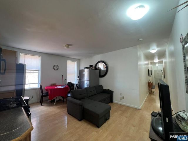 201 45th Street 504, Union City, NJ 07087