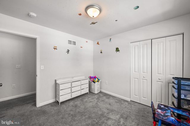 69 LESTER AVE, York, PA 17408