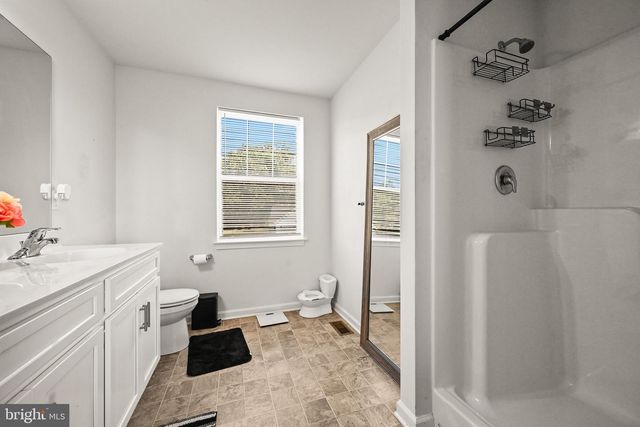 69 LESTER AVE, York, PA 17408