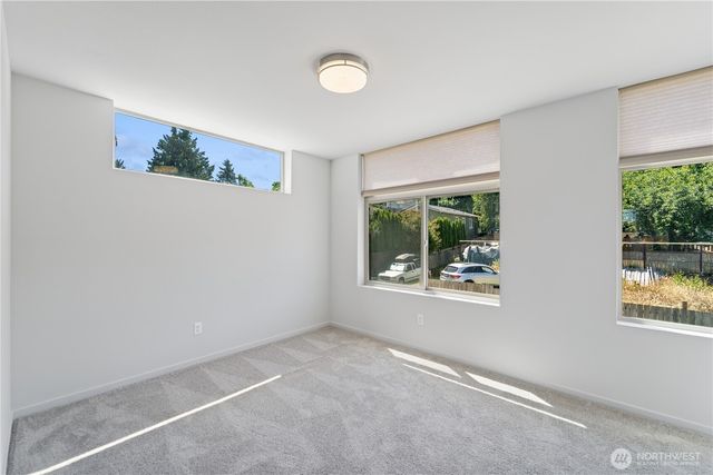 3865 Gilman Avenue W, Seattle, WA 98199