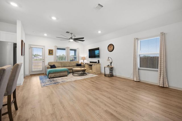 110 Johnson Draw RD, Hutto, TX 78634