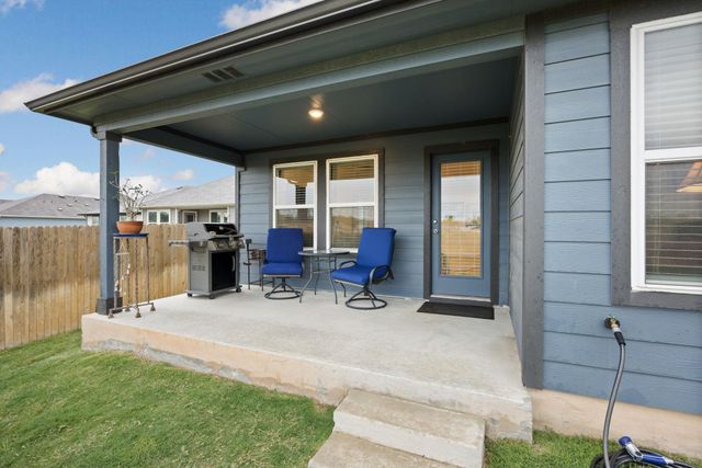 110 Johnson Draw RD, Hutto, TX 78634