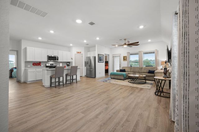 110 Johnson Draw RD, Hutto, TX 78634