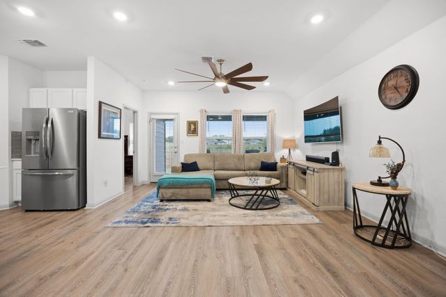 110 Johnson Draw RD, Hutto, TX 78634