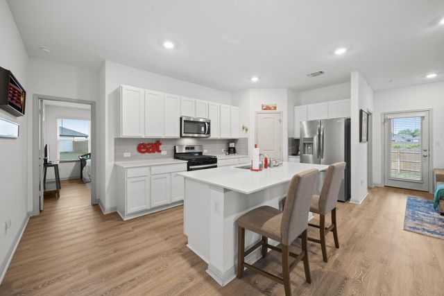 110 Johnson Draw RD, Hutto, TX 78634