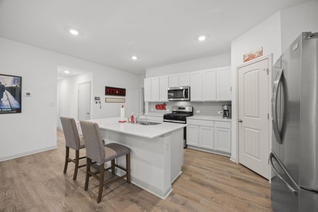 110 Johnson Draw RD, Hutto, TX 78634
