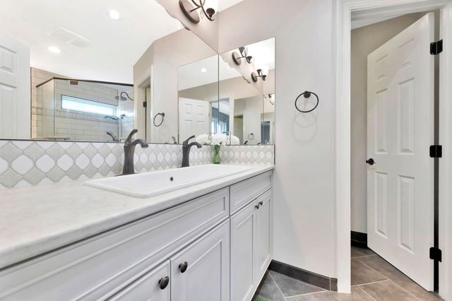 833 N Bracken Cir, Wichita, KS 67206