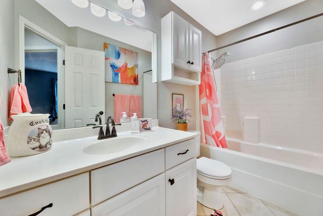 833 N Bracken Cir, Wichita, KS 67206