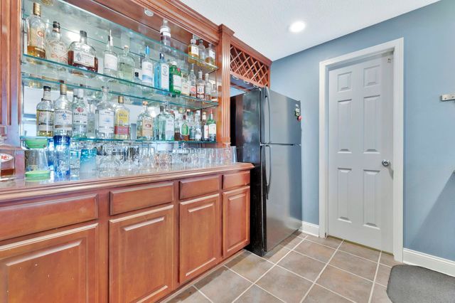 833 N Bracken Cir, Wichita, KS 67206