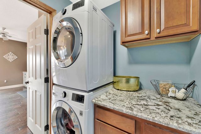 833 N Bracken Cir, Wichita, KS 67206