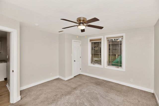 1340 E 17th Court, Des Moines, IA 50316