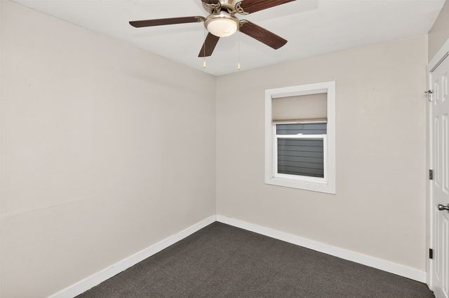 1340 E 17th Court, Des Moines, IA 50316