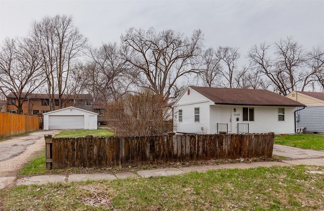 1340 E 17th Court, Des Moines, IA 50316