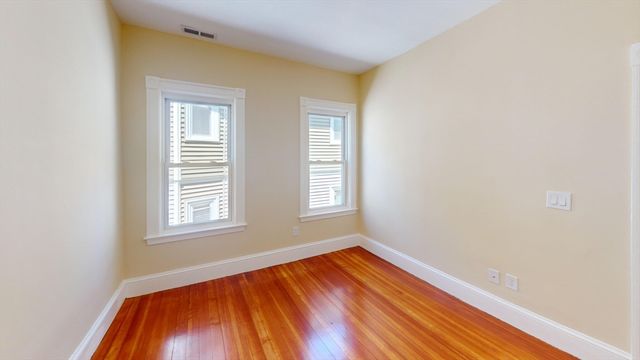 27 Champney St 2, Boston, MA 02135