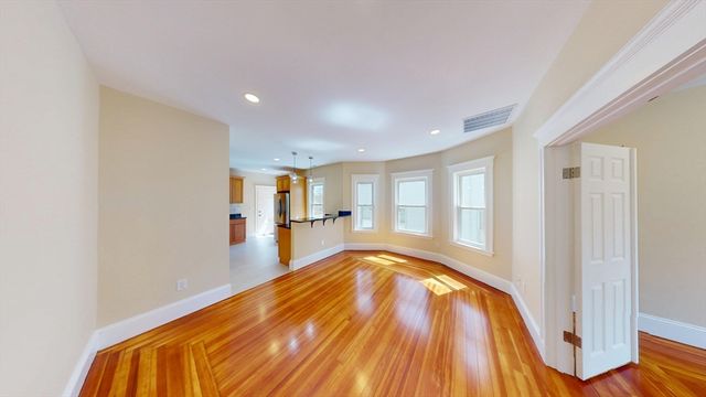 27 Champney St 2, Boston, MA 02135
