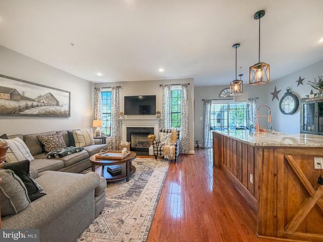 2410 ROSEMONT TER, Furlong, PA 18925