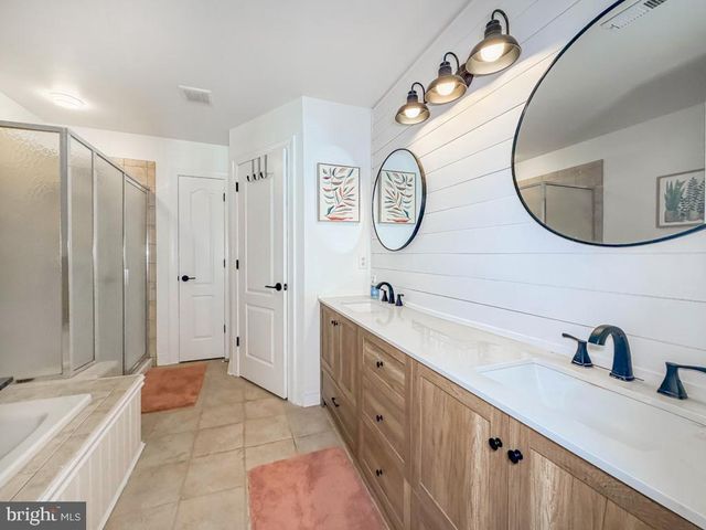 2410 ROSEMONT TER, Furlong, PA 18925