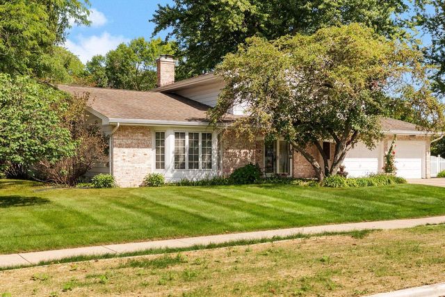 2105 Ruger Avenue, Janesville, WI 53545