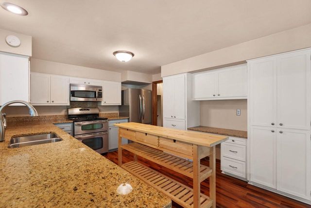 2105 Ruger Avenue, Janesville, WI 53545