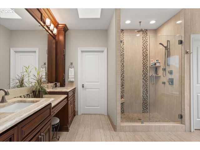 5716 Sw HAMILTON St, Portland, OR 97221