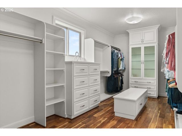 5716 Sw HAMILTON St, Portland, OR 97221