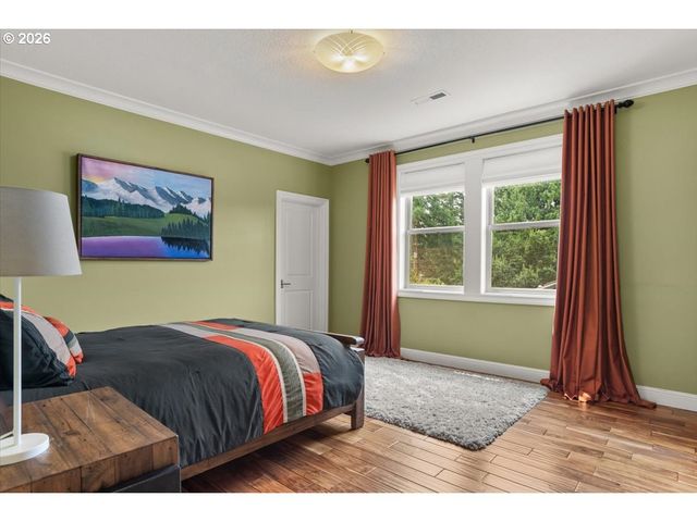 5716 Sw HAMILTON St, Portland, OR 97221