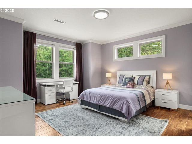 5716 Sw HAMILTON St, Portland, OR 97221