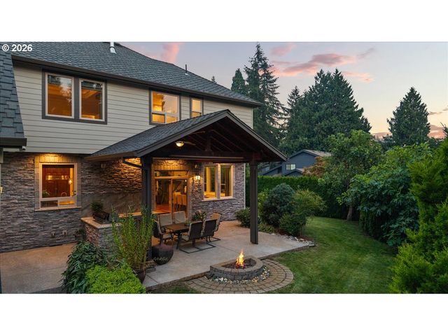 5716 Sw HAMILTON St, Portland, OR 97221