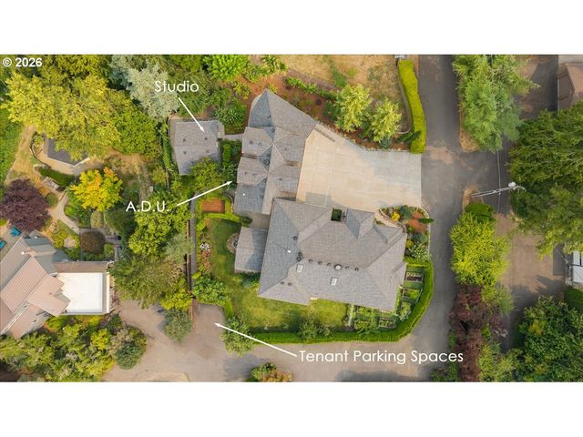 5716 Sw HAMILTON St, Portland, OR 97221