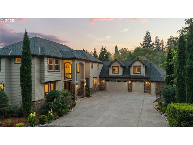 5716 Sw HAMILTON St, Portland, OR 97221