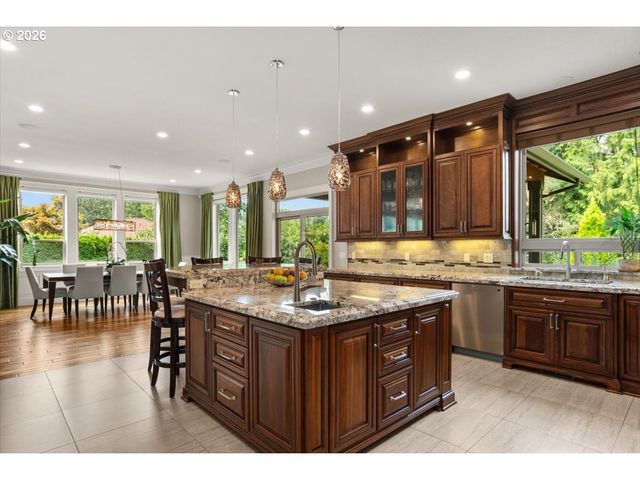 5716 Sw HAMILTON St, Portland, OR 97221