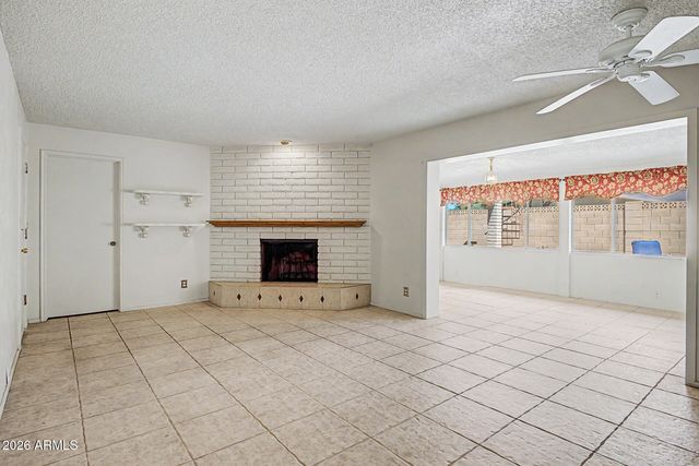 2302 E LINCOLN Circle, Phoenix, AZ 85016