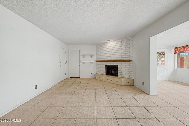 2302 E LINCOLN Circle, Phoenix, AZ 85016