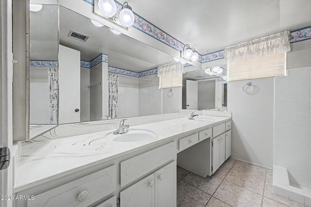2302 E LINCOLN Circle, Phoenix, AZ 85016