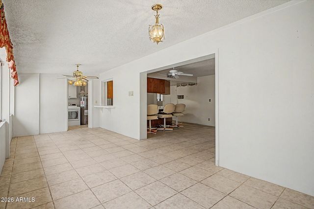 2302 E LINCOLN Circle, Phoenix, AZ 85016