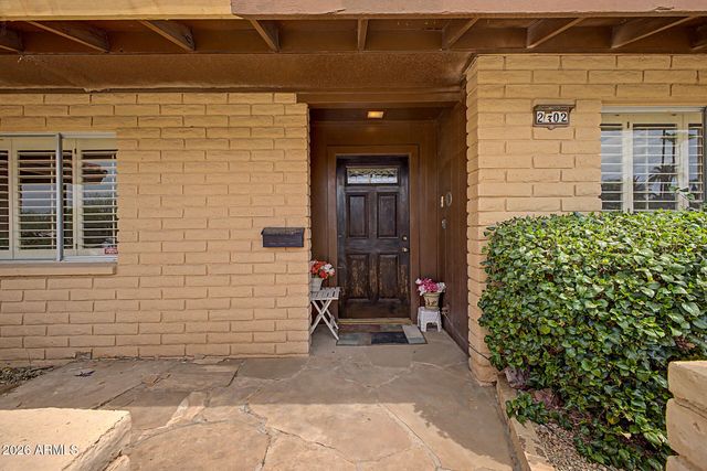2302 E LINCOLN Circle, Phoenix, AZ 85016