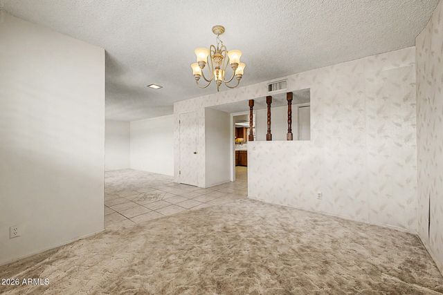 2302 E LINCOLN Circle, Phoenix, AZ 85016