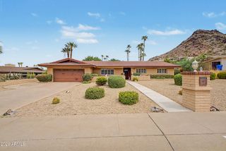 2302 E LINCOLN Circle, Phoenix, AZ 85016