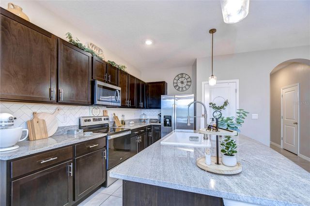 34240 REDWOOD DAWN LANE, Wesley Chapel, FL 33543