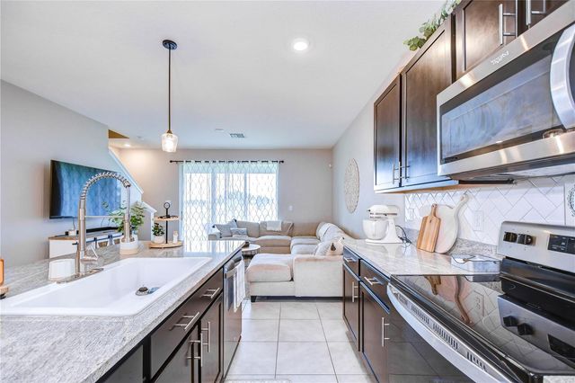 34240 REDWOOD DAWN LANE, Wesley Chapel, FL 33543