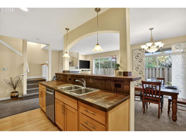 4949 Sw 141ST Ave, Beaverton, OR 97005