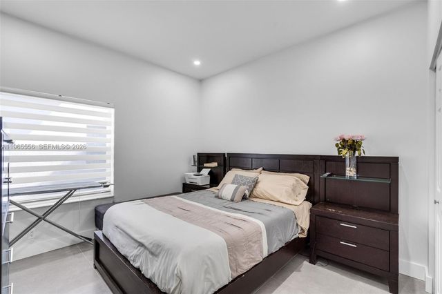 4015 NW 62nd Dr, Coconut Creek, FL 33073