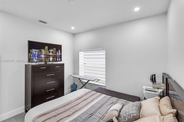 4015 NW 62nd Dr, Coconut Creek, FL 33073