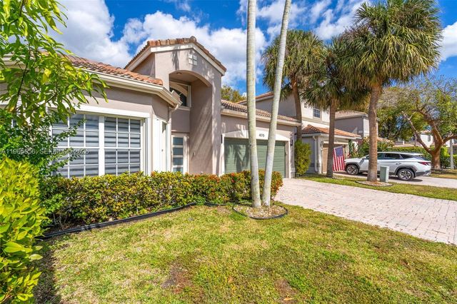 4015 NW 62nd Dr, Coconut Creek, FL 33073