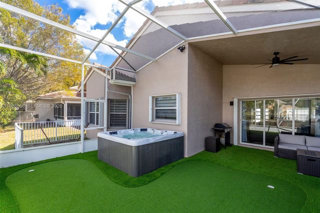 4015 NW 62nd Dr, Coconut Creek, FL 33073